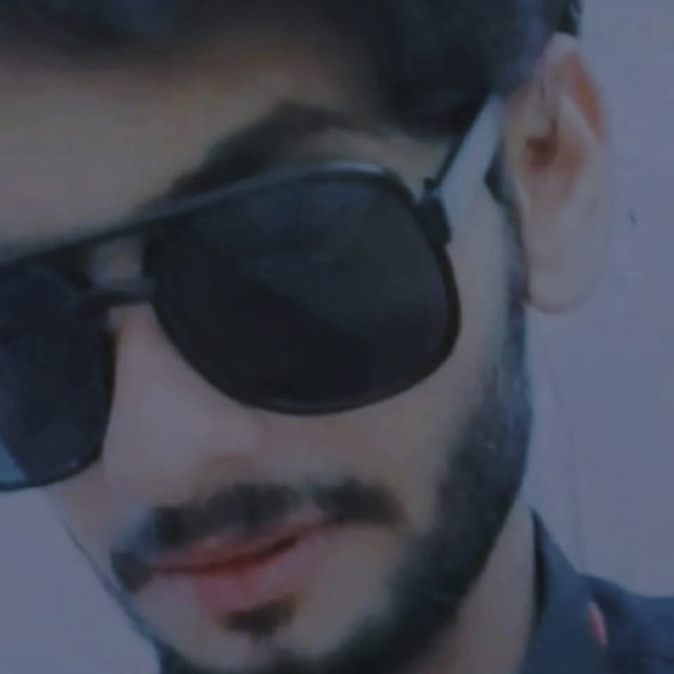 ���� ���_qNyxc