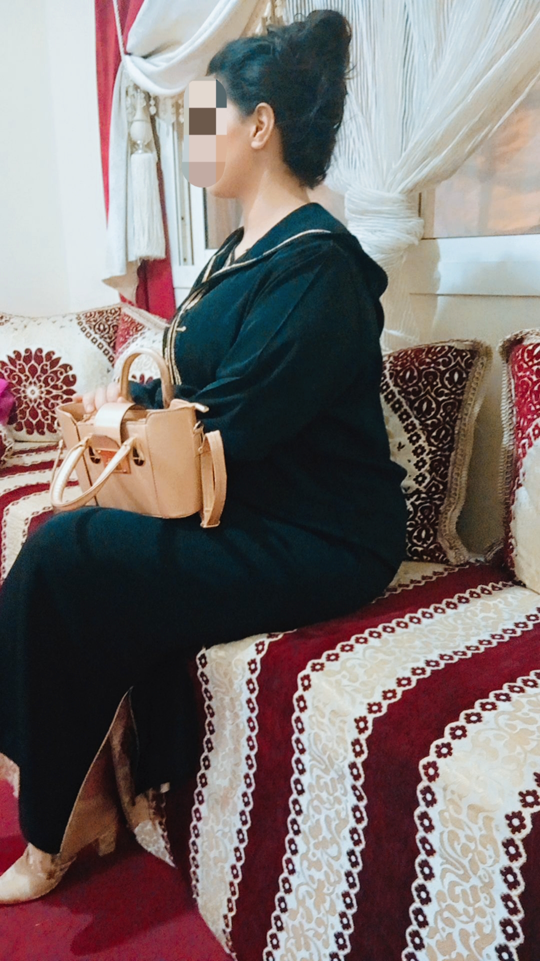 Hasnaa Zamouzi_YI3zi